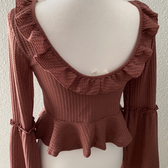 2/$12 Mauve ruffled crop top with bell sleeves - Picture 5 of 5